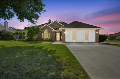 1121 SW Hillside Drive, Burleson TX 76028 - Photo 2