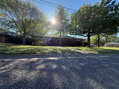 2200 Agnew Street, Bonham TX 75418