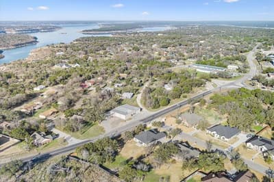 102 Rancho Del Lago Lane, Morgans Point Resort TX 76513 - Photo 4