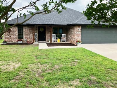 101 E Whitewright Road, Savoy TX 75479