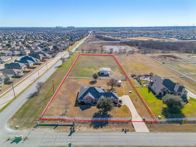 801 Creek Hollow Lane, Fort Worth TX 76131