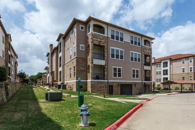 6631 Via Positano # 202, Irving TX 75039