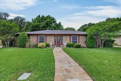 1808 E Cedar Elm Drive, Arlington TX 76012