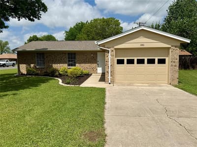 1001 Parkwood Court, Gainesville TX 76240