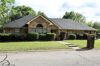 812 Mockingbird Street, Bonham TX 75418