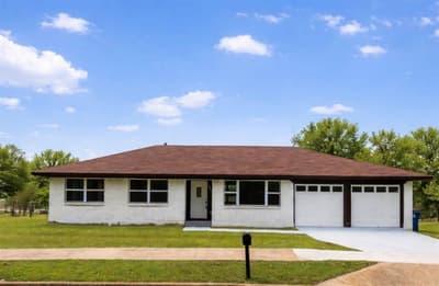 536 Lakeshore Drive, Ennis TX 75119 - Photo 2