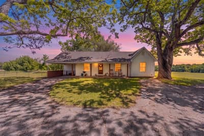 1100 Rs County Road 3150, Emory TX 75440