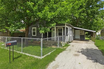 305 Claude Avenue, Cleburne TX 76031 - Photo 2