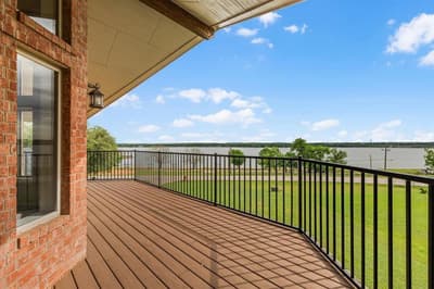 203 W Lake Drive, Weatherford TX 76087