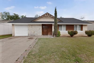 2421 Harbor Trail, Irving TX 75060