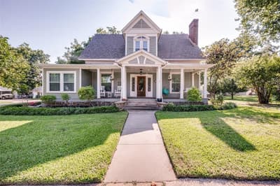 310 E Tarrant Street, Bowie TX 76230