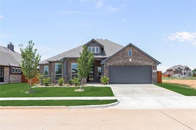 420 Carnero Drive, Granbury TX 76048