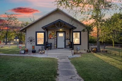 406 S LLano Street, Whitney TX 76692