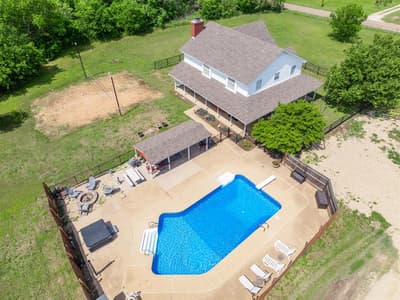 129 Lemley Lane, Waco TX 76705 - Photo 2