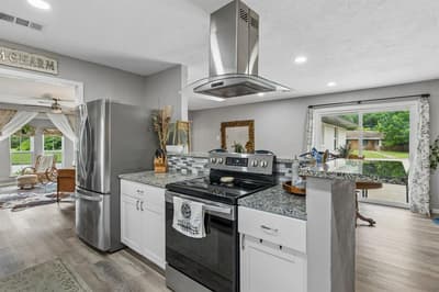 2306 W Five Mile Parkway, Dallas TX 75224 - Photo 2