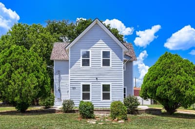 123 S 2nd Street, Sanger TX 76266