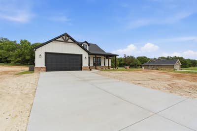 145 Graystone, Weatherford TX 76088 - Photo 2