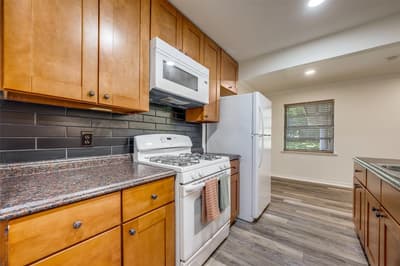 2325 N Ricketts Street, Sherman TX 75092 - Photo 3