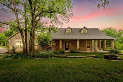 6417 Beacon Vista Circle, Granbury TX 76049 - Photo 2