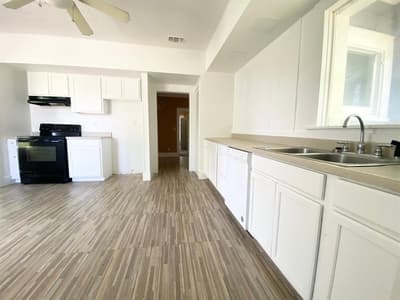 106 W Decatur Street, Ennis TX 75119 - Photo 3