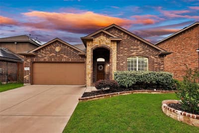 8116 Misty Water Drive, Fort Worth TX 76131