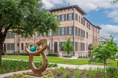 14948 Oak Street, Addison TX 75001