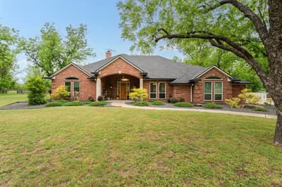 10008 Flight Plan Drive, Granbury TX 76049 - Photo 3