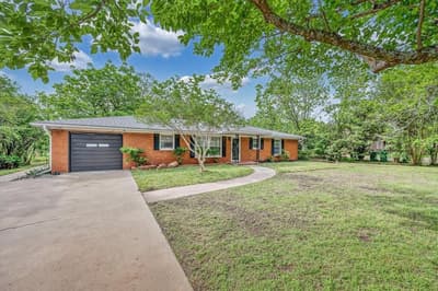 311 E Newland, Robinson TX 76706