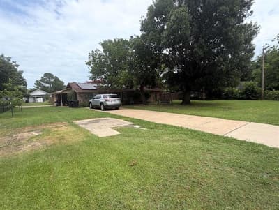 305 S 1st Street, Crandall TX 75114 - Photo 2