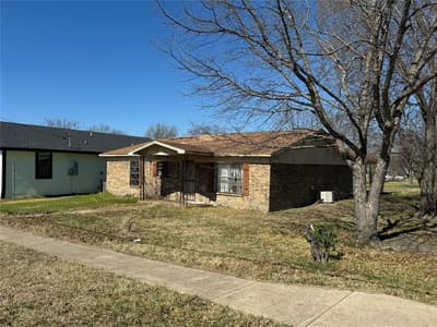 1118 E 13th Avenue, Corsicana TX 75110 - Photo 2