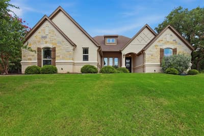 627 S Sugartree Drive, Lipan TX 76462