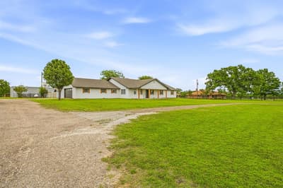 621 County Road 484, Stephenville TX 76401 - Photo 4
