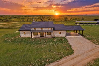 6384 US HWY 281 S, Jacksboro TX 76458