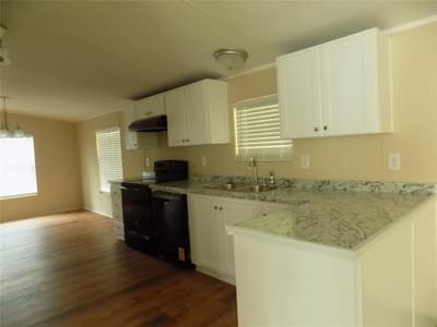 203 S Ridgeview Court, Azle TX 76020 - Photo 3