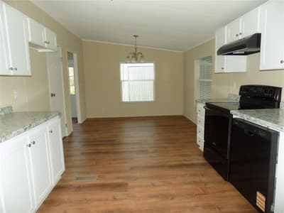 203 S Ridgeview Court, Azle TX 76020 - Photo 5