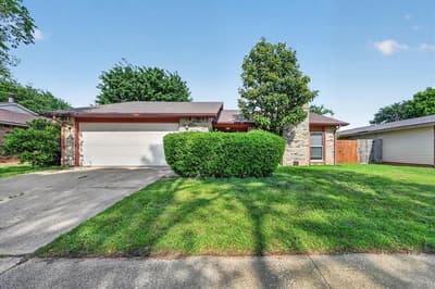 2705 Treeview Drive, Arlington TX 76016