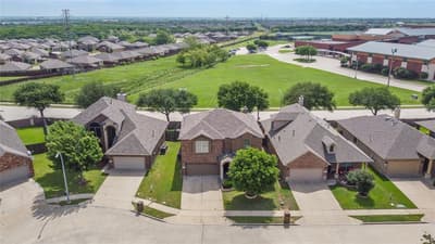 8220 Misty Water Drive, Fort Worth TX 76131 - Photo 3