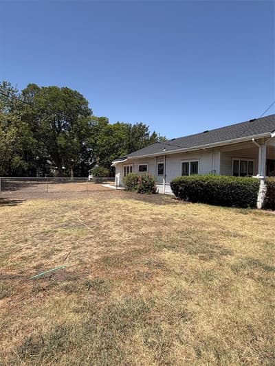 604 S Pearl Street, Trenton TX 75490 - Photo 3