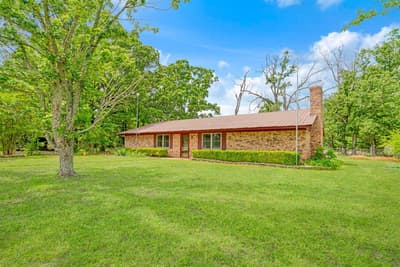9157 N HWY 271, Powderly TX 75473