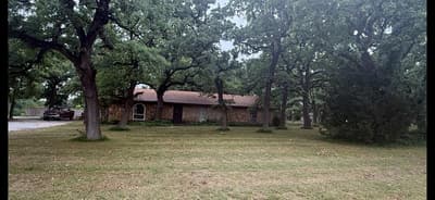 703 W Sherman Street, Chico TX 76431