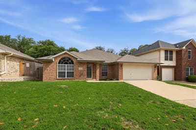 7525 Arbor Park Drive, Fort Worth TX 76120