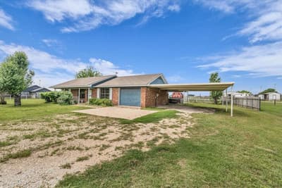 339 S Pleasant Hill Road, Axtell TX 76624 - Photo 3