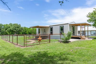601 E Reynosa, De Leon TX 76444