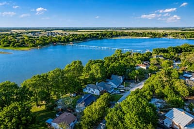 309 Lakewood Drive, Waxahachie TX 75165