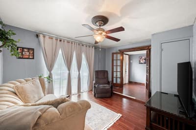 609 Columbine Lane, Grand Prairie TX 75052 - Photo 5