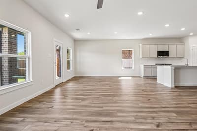 709 Vineyard Way, Forney TX 75126 - Photo 2