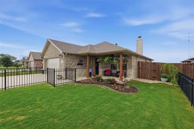 502 Pathfinder Street, Collinsville TX 76233 - Photo 3
