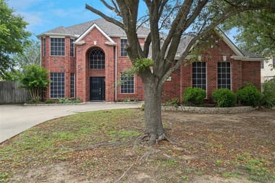 2702 Saint Charles Drive, Mansfield TX 76063 - Photo 2