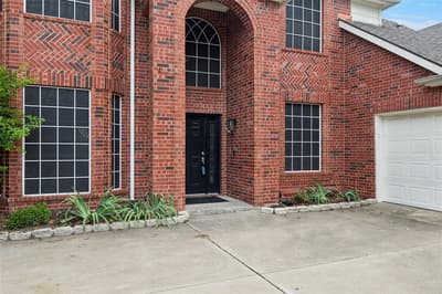 2702 Saint Charles Drive, Mansfield TX 76063 - Photo 3
