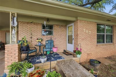 707 W Brock Street, Denison TX 75020 - Photo 5